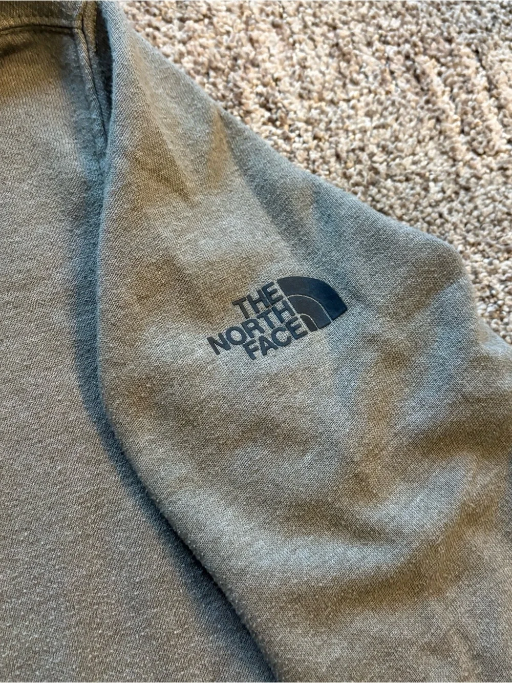 The North Face men’s size small solid olive green hoodie hooded sweatshirt